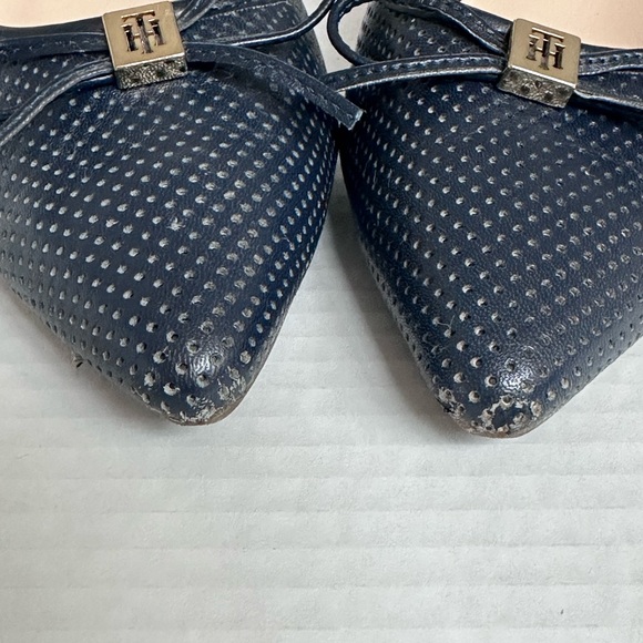Tommy Hilfiger Navy Leather pointy toe slingback pumps Size 8. - Picture 5 of 8